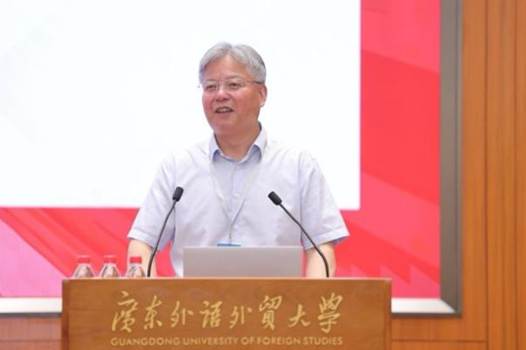 桌子上有人的照片上写着字 描述已自动生成 桌子上有人的照片上写着字 描述已自动生成